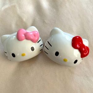 Hello Kitty Salt & Pepper Shakers